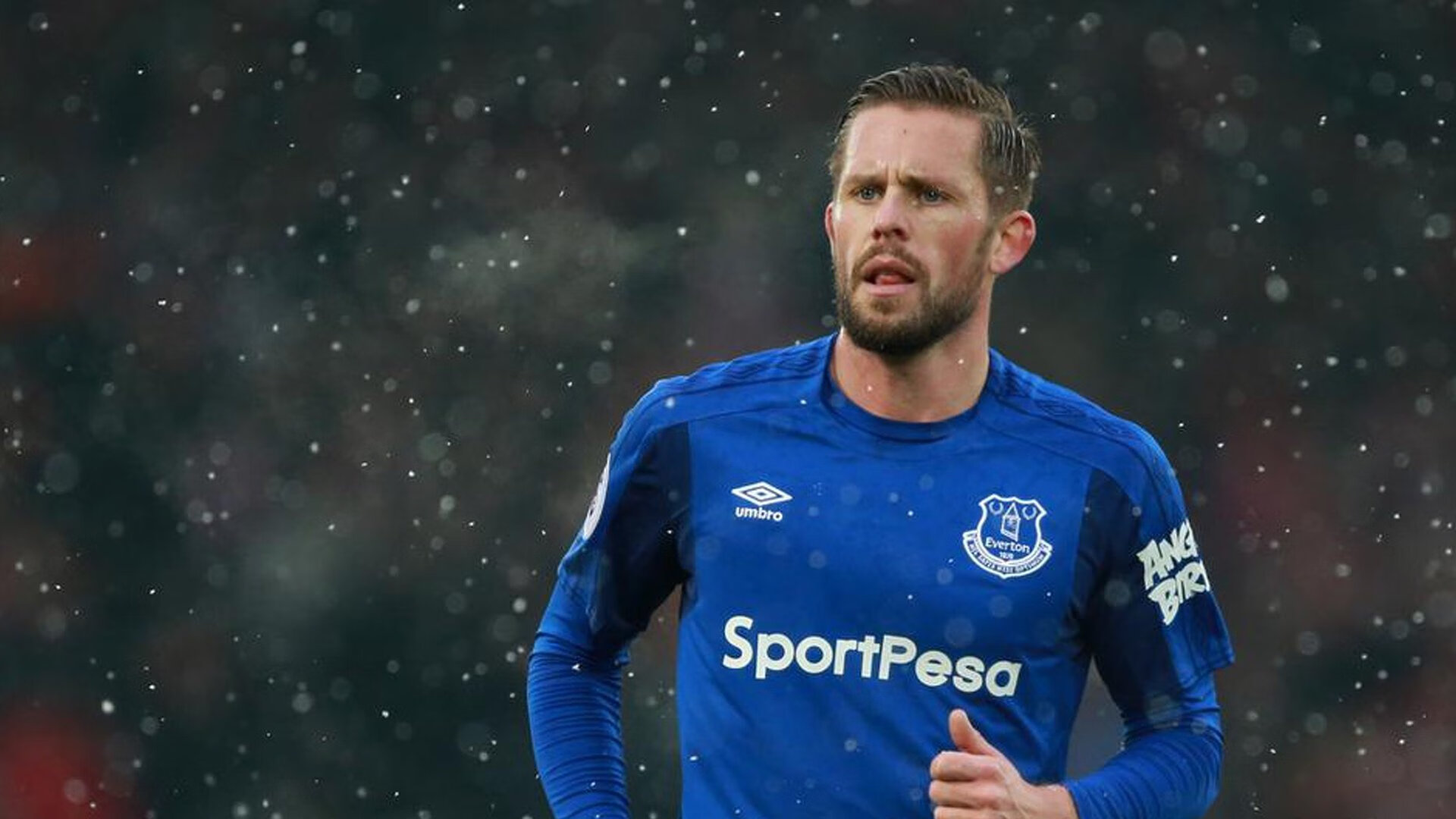 哈登谈团队配合称全队更有凝聚力，哈登的战队